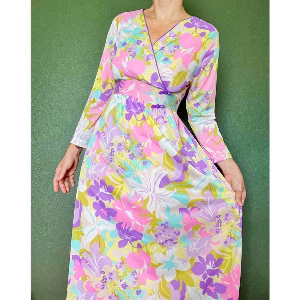 Vintage 70s Mod Flower Power Nylon Maxi Dress Long Sleeve Gown
